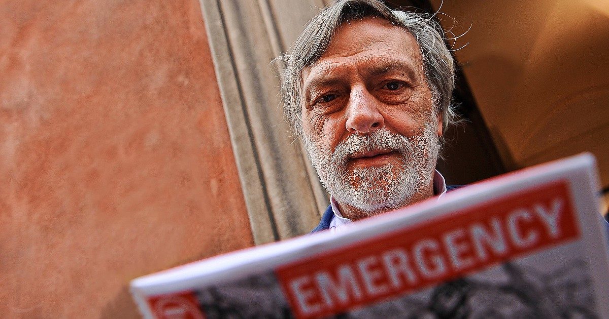 È morto Gino Strada, voce libera in difesa degli ultimi: addio al medico impegnato contro ogni guerra ed esclusione sociale