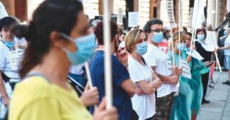 La stagnazione dei salari pone l’Italia agli ultimi posti in Europa. E la colpa non è solo dei governi