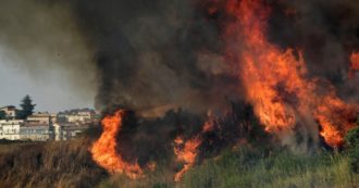 Copertina di Il disastro politico e civile di una terra quasi indifferente