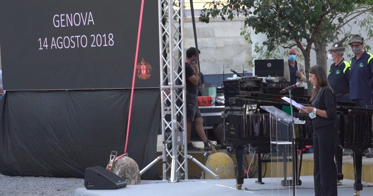 Ponte Morandi, tre anni dopo. I familiari delle vittime: “Ancora pochi i segnali tangibili di giustizia”. Draghi: “A Genova lo Stato ha tradito la fiducia dei cittadini”