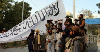 Copertina di Afghanistan, Talebani hanno arrestato un importante leader religioso: capo del Consiglio degli Ulema, aveva criticato la guerra nel Paese