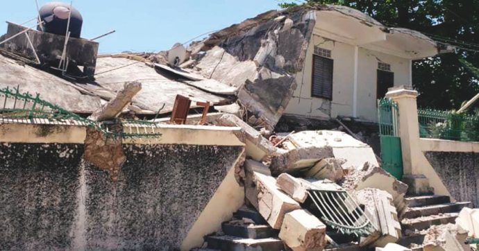 Haiti, terremoto di magnitudo 7,2: decine di morti sotto gli edifici crollati