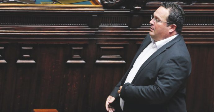 Caso Durigon, Italia Viva non vuole votare la sfiducia: soccorso di Renzi al fascioleghista