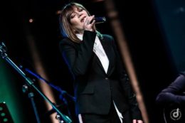 Copertina di Mariella Nava: “Si può scrivere di piacere sessuale femminile in modo poetico. La vecchiaia? Una risorsa”