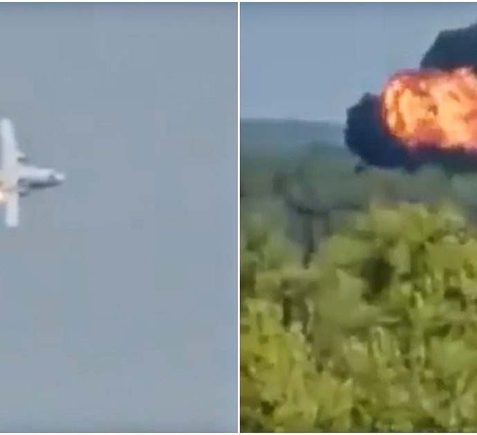 Russia, prototipo di aereo militare prende fuoco e si schianta al suolo durante un volo di addestramento: tre vittime