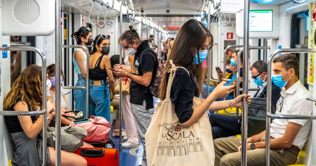 Scuola, resta l’incognita trasporti: mancano mezzi e personale, si punta ancora su orari scaglionati. Ma preoccupa la capienza dei bus all’80%