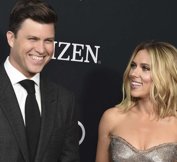 Scarlett Johansson mamma bis, l’annuncio del marito Colin Jost: “Lo amiamo molto. Il suo nome è Cosmo”