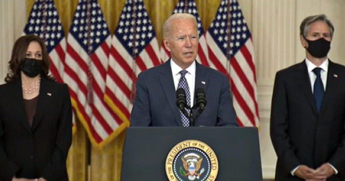 Afghanistan, due i membri Isis uccisi. Talebani: “Usa dovevano avvertirci prima. La prossima settimana il governo”. Biden: “Rischio nuovi attacchi, ci saranno nuovi raid”