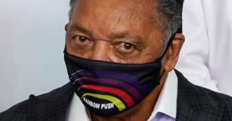 Copertina di Il reverendo Jesse Jackson e la moglie ricoverati in ospedale per il Covid-19: l’attivista aveva ricevuto il vaccino a gennaio