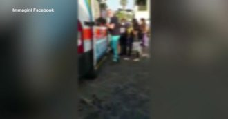 Copertina di A Capri ambulanze usate come taxi: la video-denuncia di un cittadino. E il 118 spiega: “Strada chiusa, trasportano personale sanitario”