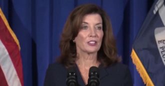 Copertina di New York, Kathy Hochul è la prima donna governatrice: “Anche se non era previsto, sono pronta” – Video