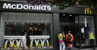 Copertina di Brexit, in Gran Bretagna finisce anche il “milkshake” di McDonald’s. E la carenza di pollo mette in crisi le catene Nando’s e Kfc