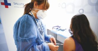 Copertina di Terza dose ai più fragili, in arrivo la circolare Pfizer, ok definitivo in Usa