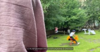 Copertina di Afghanistan, parla una rifugiata arrivata in Italia: “Situazione critica per la sicurezza delle donne. Non si può vivere sotto il regime dei talebani”