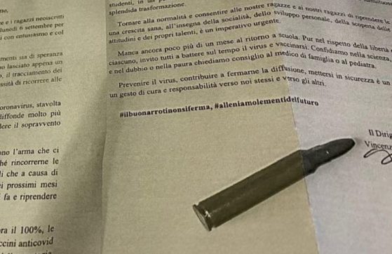 Gorizia, preside minacciato con la foto di un proiettile: aveva invitato le famiglie a vaccinarsi