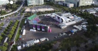 Copertina di Tokyo 2020, dall’arrampicata al calcio: così lo stadio delle Olimpiadi si trasforma per le Paralimpiadi. Il video in timelapse