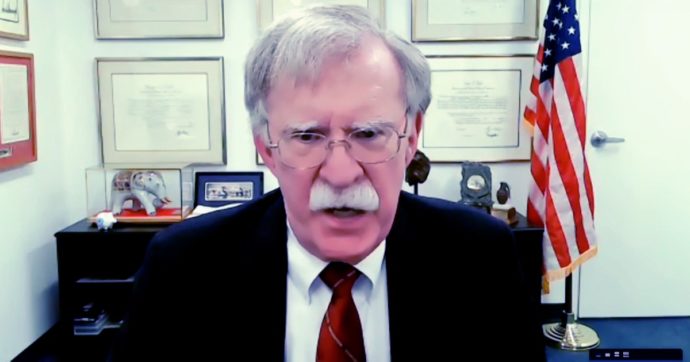 Incriminato John Bolton: l’ex consigliere alla sicurezza della Casa Bianca è il terzo oppositore di Trump sotto accusa