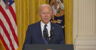 Copertina di Afghanistan, Biden si commuove in diretta: “Ho perso mio figlio dopo l’Iraq, soffro per le famiglie delle vittime”. E promette: “Ve la faremo pagare”