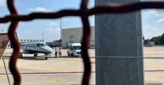 Copertina di Juventus, l’addio di Cristiano Ronaldo: la partenza dall’aeroporto di Caselle a bordo del suo jet privato – il video