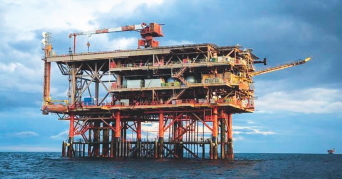 Il piano è di nuovo in ritardo: un mese e si torna a trivellare