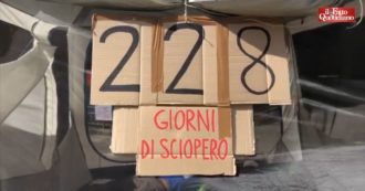 Copertina di Texprint, gli operai in sciopero della fame sotto al comune di Prato dopo 228 giorni di presidio: “Mai ascoltati, istituzioni facciano la loro parte”