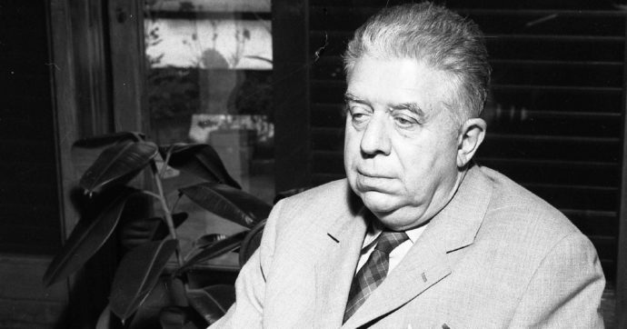 “Sono poeta mio malgrado: un uomo arreso ai fatti”