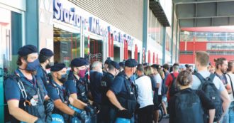 Copertina di Polizia, giornalisti e quasi zero No pass. L’“assalto al treno” è un flop mediatico