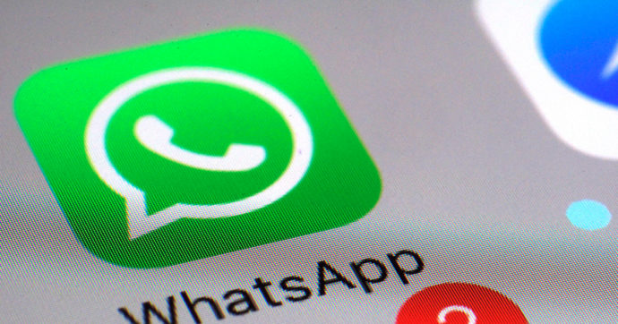 WhatsApp, l’Irlanda impone una sanzione da 225 milioni di euro: “Violate le leggi europee sulla privacy dei dati”