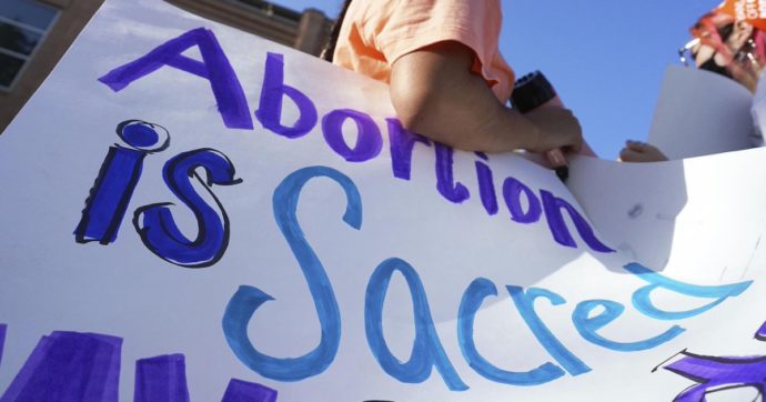 Texas, aborto vietato dopo le sei settimane: un passo indietro su un diritto già acquisito