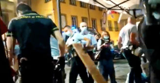 Copertina di Prato, sgomberato nella notte il presidio dei lavoratori Texprint in sciopero della fame davanti al Comune – Video