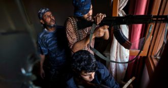 Copertina di In Libia si torna a sparare, scontri tra fazioni rivali a Tripoli. Premier Dbeibeh a Cernobbio: “Inseguiamo il sogno democratico”