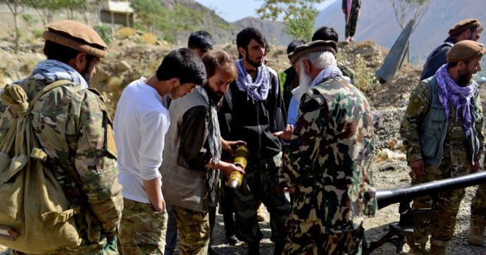I mullah ripartono dall’aeroporto