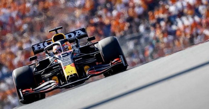 Formula 1, Verstappen vince in casa il GP di Zandvoort. Secondo Hamilton, terzo Bottas