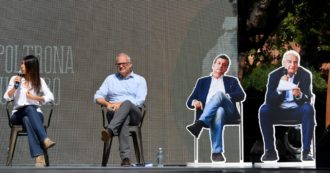 Copertina di Accuse e litigi, Raggi e Gualtieri poco giallorosa