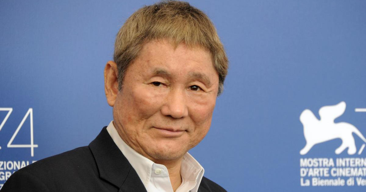 Takeshi Kitano, uomo armato di piccone e coltello attacca l’automobile con a bordo il regista. Ecco cos’è accaduto