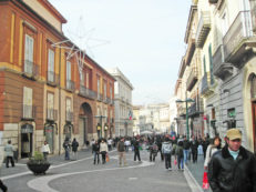 Copertina di Dava mazzette per sveltire le pratiche: l’imprenditore scoperto grazie a una soffiata dell’ex moglie