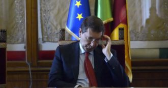 Copertina di Tu quoque, Roberto: tutti i pugnalatori di Marino in corsa con Gualtieri e Pd