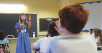 Copertina di “Io, maestra vaccinata e malata. Senza attestato perdo il posto”