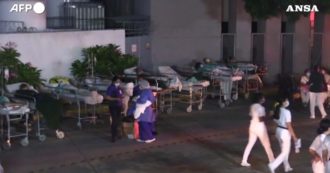 Copertina di Messico, barelle e pazienti in strada: l’ospedale di Acapulco evacuato dopo il terremoto di magnitudo 7,1 – Video
