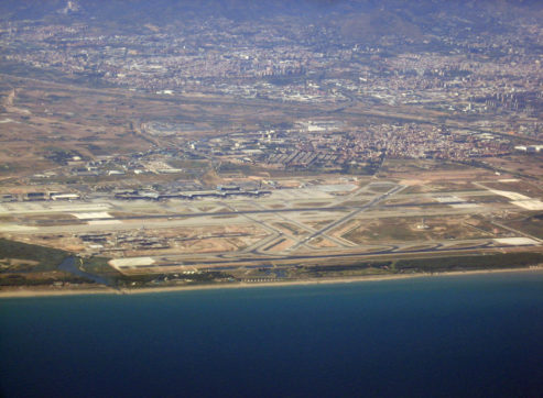 Copertina di La natura vince sull’accordo Sanchez-catalani: Barcellona, stop all’ampliamento dell’aeroporto