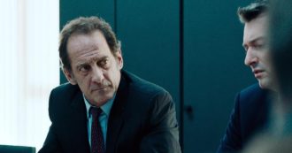 Copertina di Festival di Venezia 2021, Un autre monde e l’orrore del neoliberismo contemporaneo. Film politico e necessario con un immenso Lindon