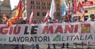 Copertina di Alitalia, cori e striscioni alla protesta dei lavoratori e dei sindacati a Roma: “Senza garanzie né diritti”. Landini: “Governo non stia alla finestra”