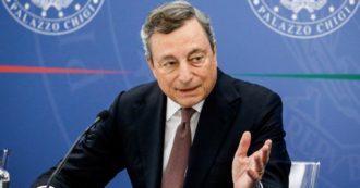 Copertina di Nota di aggiornamento al Def, la conferenza stampa di Draghi e del ministro Franco dopo il Consiglio dei ministri: segui la diretta tv
