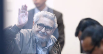 Copertina di Perù, è morto Abimael Guzmán, il fondatore ed ex leader del gruppo terroristico Sendero Luminoso