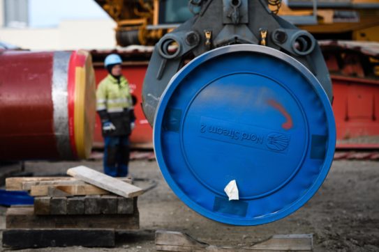 Copertina di Financial Times: Gazprom ha terminato il Nord stream 2, come cambia ora l’energia in Europa