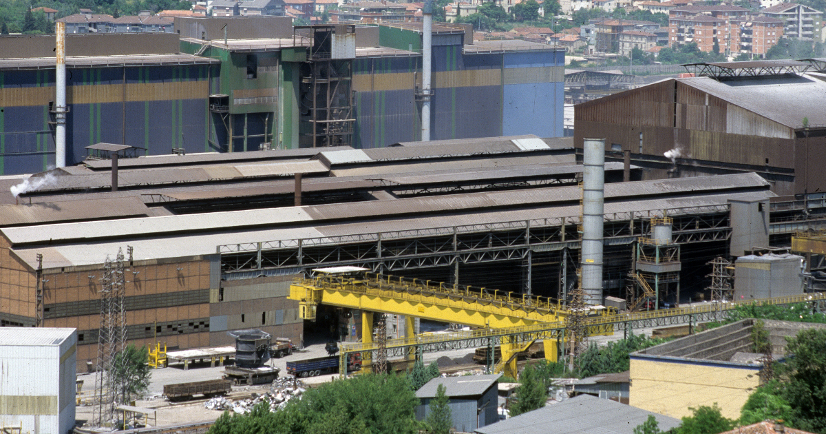 Das Stahlwerk Terni Ast kehrt nach Italien zurück, die Deutschen von ThyssenKrupp verkaufen an den Arvedi-Konzern.  Der Preis bleibt geheim