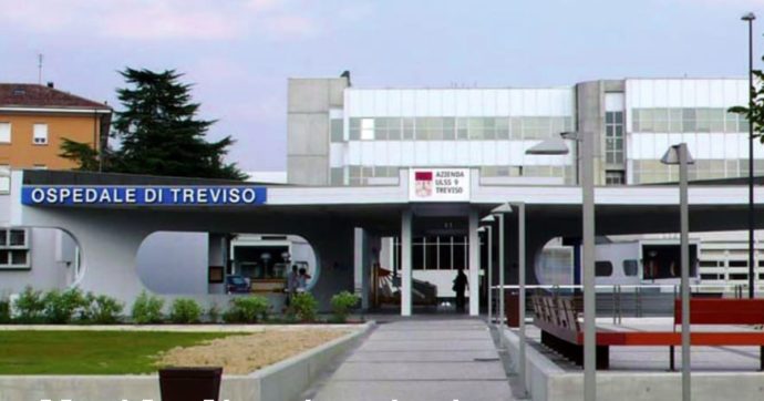 Treviso, tre donne incinte in gravi condizioni per covid. I medici: “Pericolo per il nascituro, vaccino sicuro per chi aspetta un bambino”