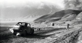 Copertina di Quei “Viaggi iniziatici” con Dio, slitta e peyote