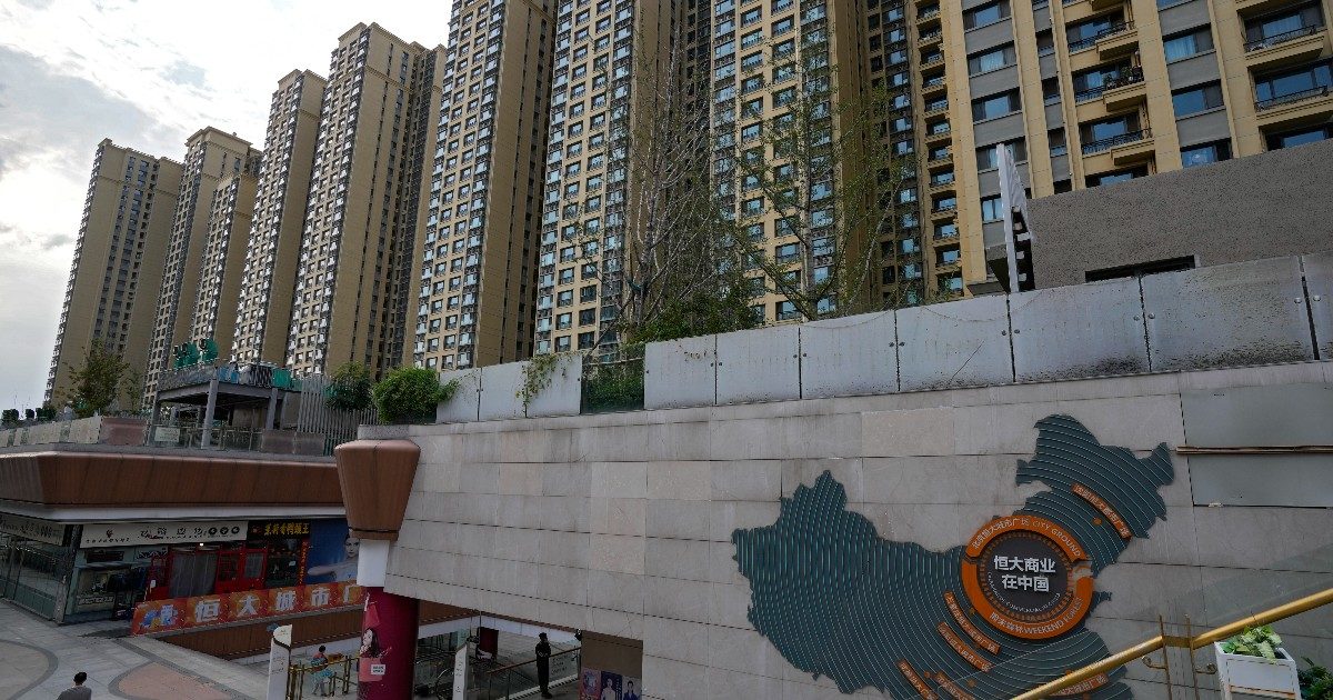 La crisi di Evergrande e lo spettro Lehman Brothers per l’economia della Cina. Governo al bivio tra soccorrere gli speculatori del mattone e far scoppiare la bolla