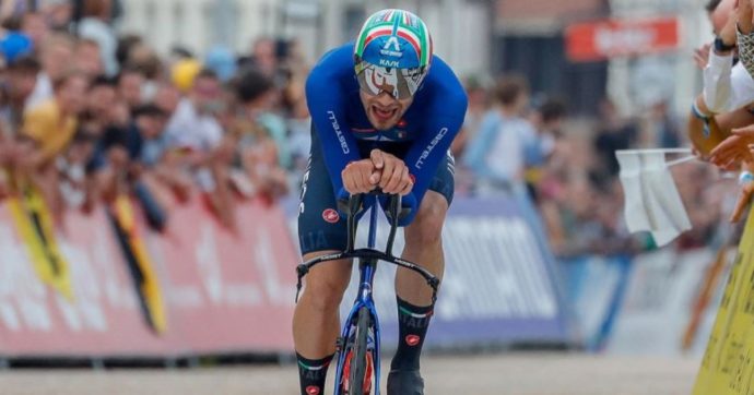 Ciclismo, Filippo Ganna ancora campione del mondo nella cronometro su strada